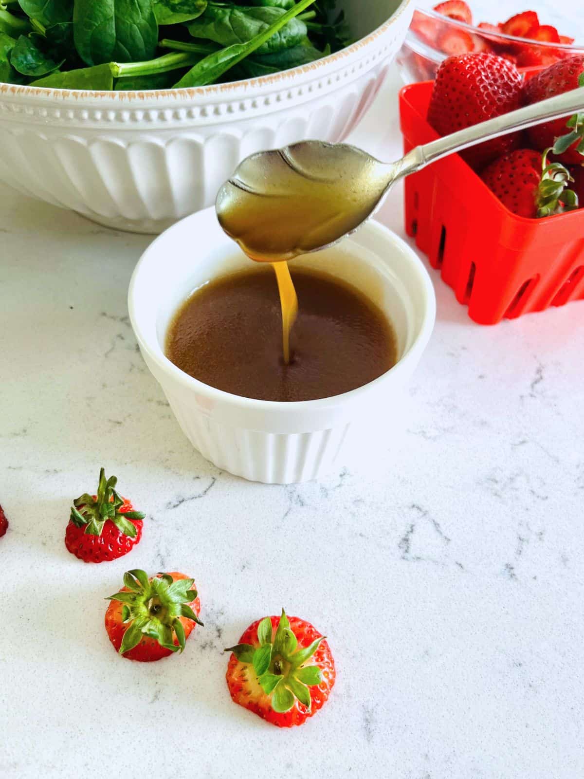 pecan-strawberry-salad-vinaigrette