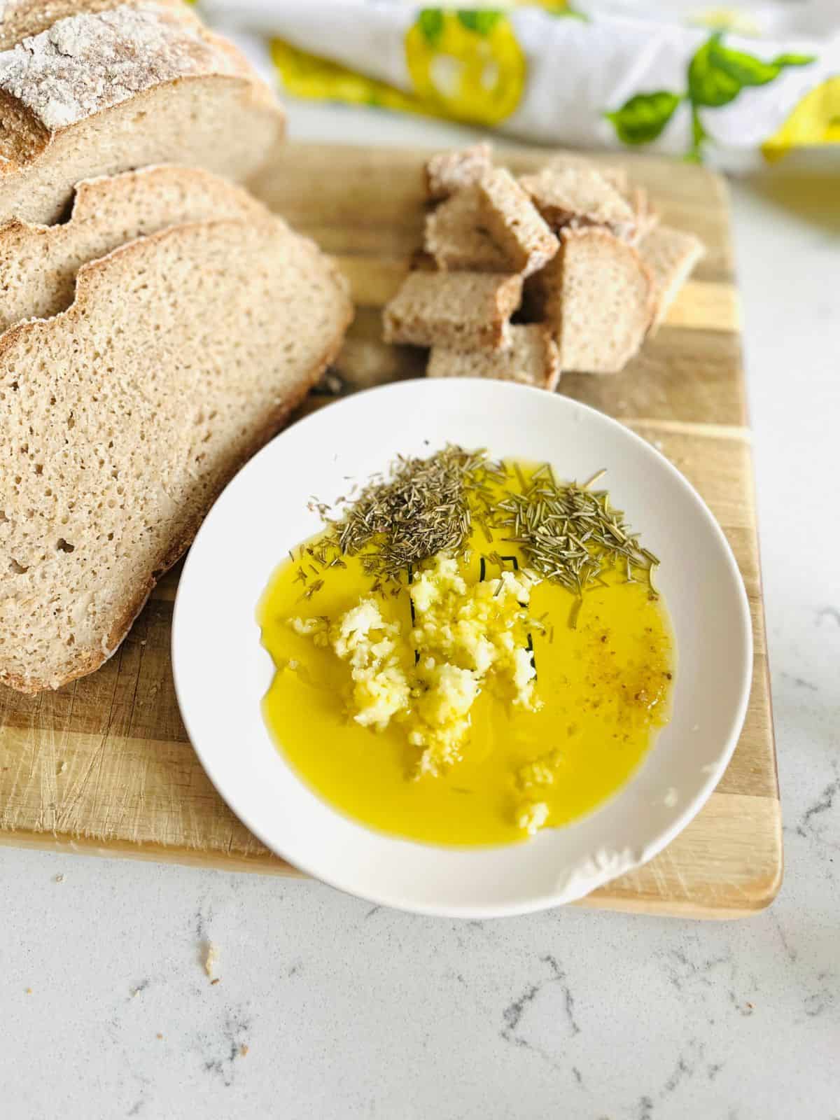 Olive-oil-dip-for-bread