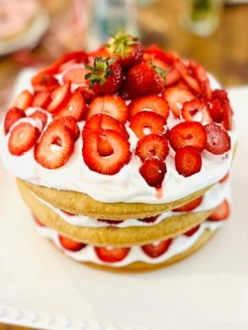 gluten-free-strawberry-cake